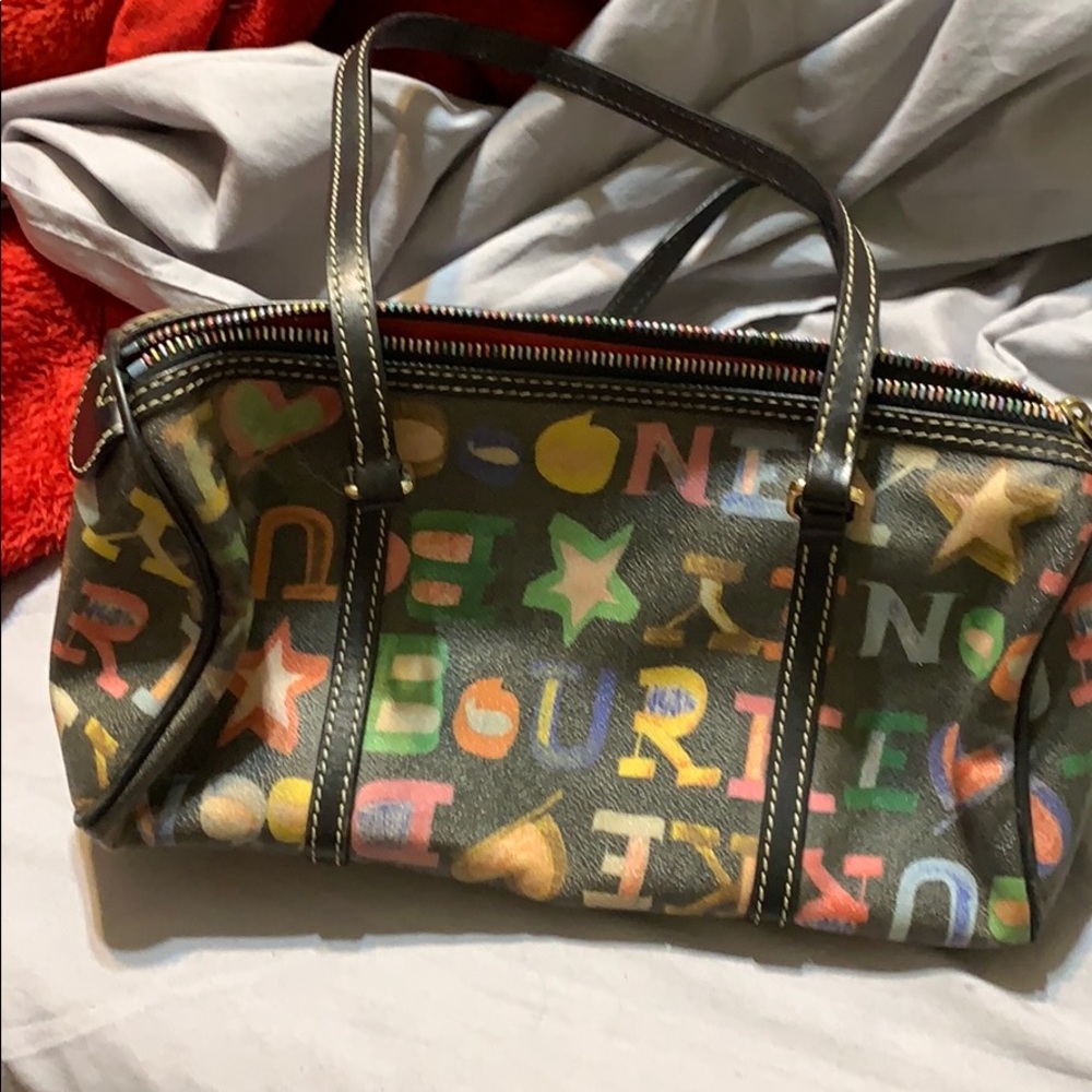 Medium Dooney & Bourke